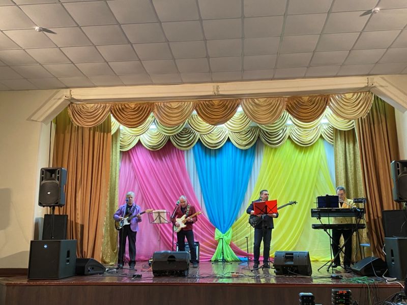 Сегодня в МБУ КДЦ «Космос» прошел праздничный концерт «Милых лиц черты!», посвященный Международному женскому дню